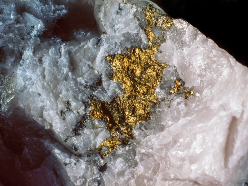 Perbedaan Endapan Emas Epitermal Sulfidasi Rendah dan&nbsp;Tinggi